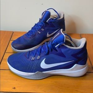 Nike Zoom Basketball Shoes sz 10